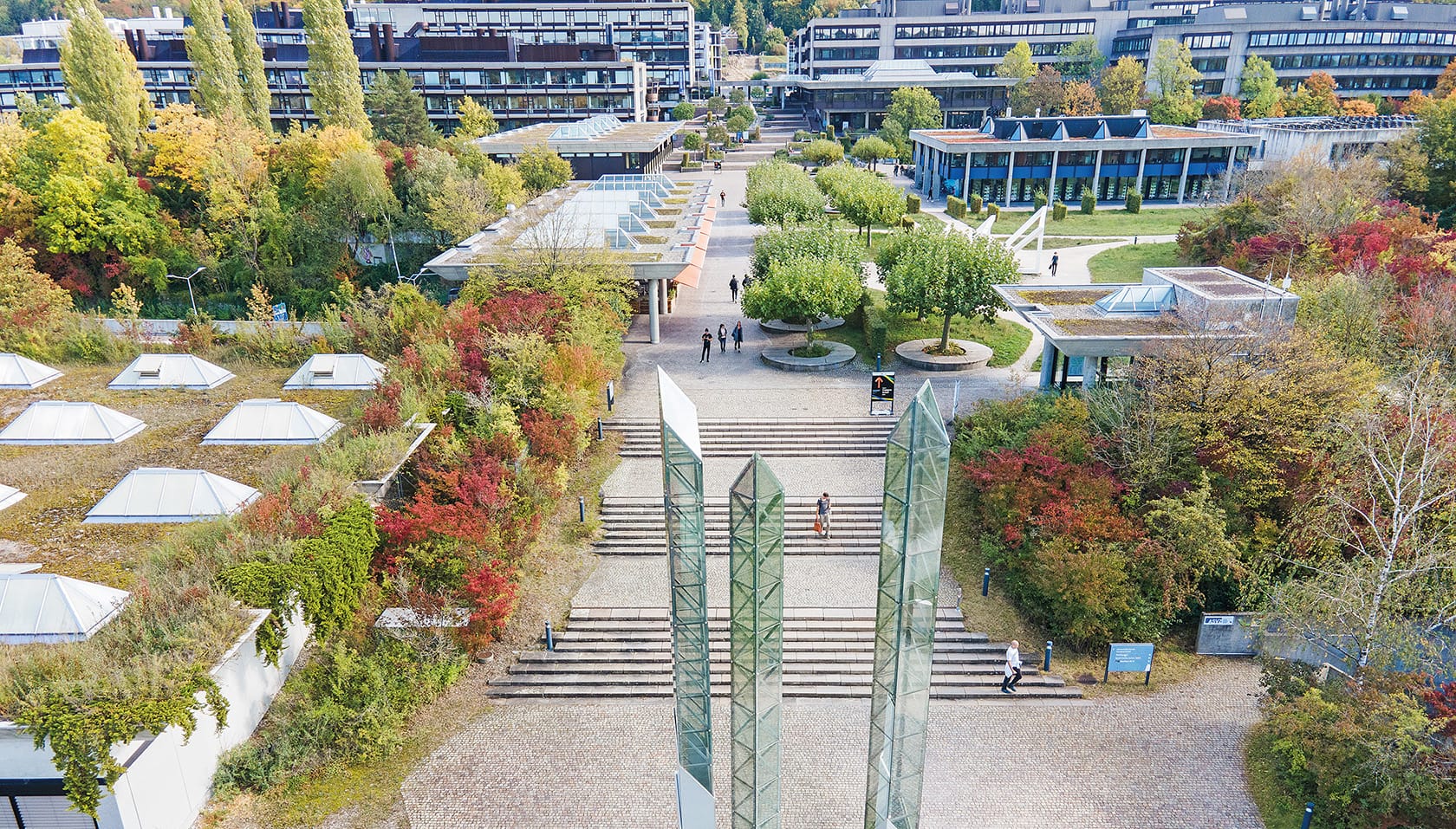 Vogelperspektive des Campus Irchel im Herbst
